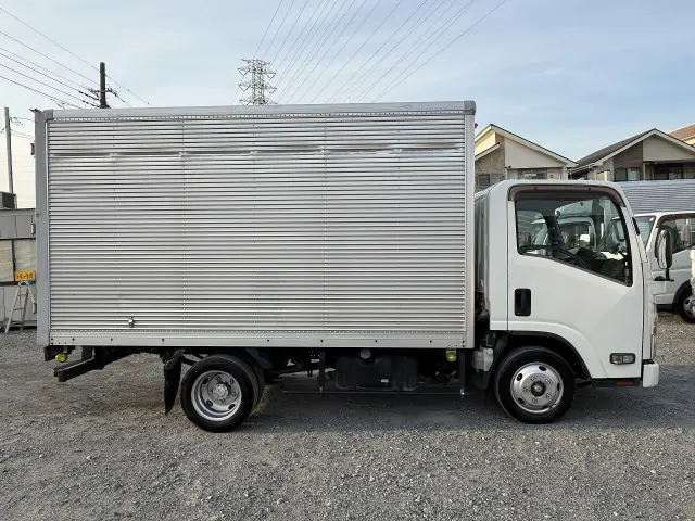 いすゞ エルフ TPG-NLR85N(2WD)の写真4