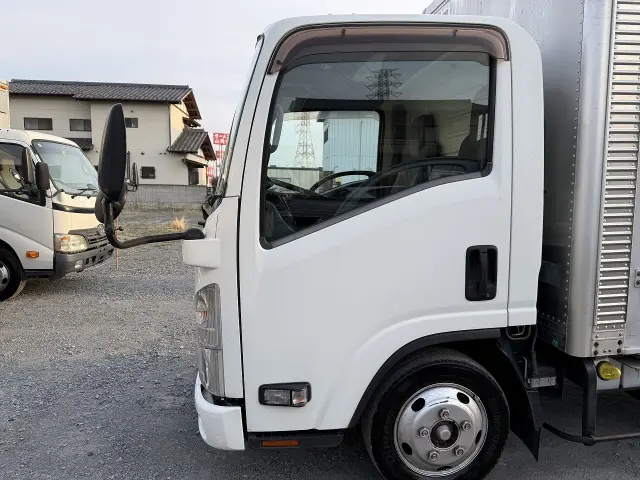 いすゞ エルフ TPG-NLR85N(2WD)の写真22