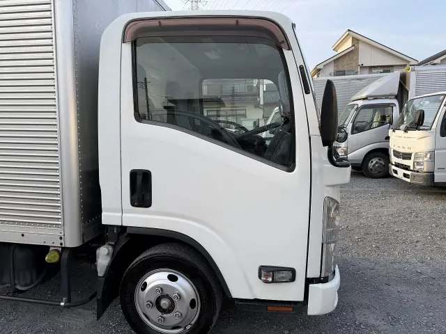 いすゞ エルフ TPG-NLR85N(2WD)の写真25