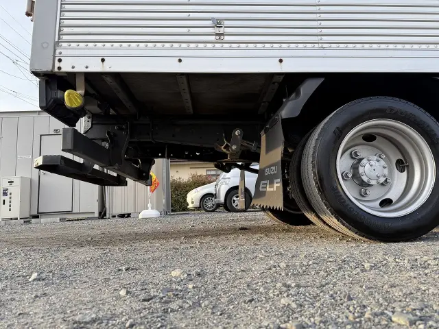 いすゞ エルフ TPG-NLR85N(2WD)の写真30