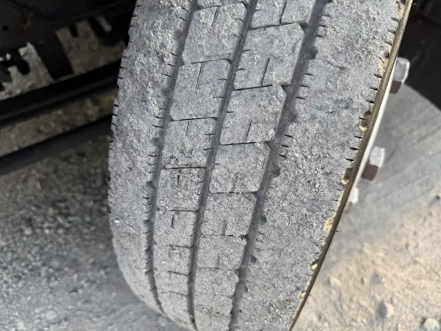 いすゞ エルフ TPG-NLR85N(2WD)の写真36