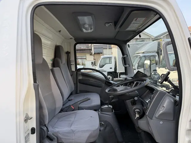 いすゞ エルフ TPG-NLR85N(2WD)の写真39