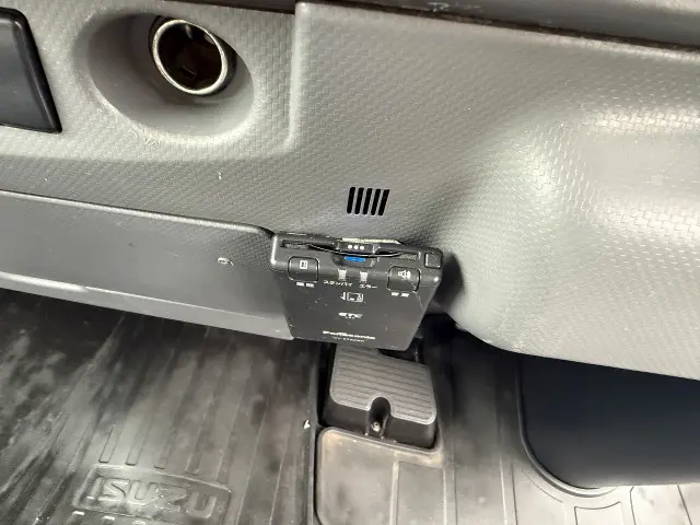 いすゞ エルフ TPG-NLR85N(2WD)の写真49
