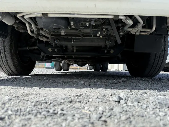 三菱 キャンター TPG-FBA20(2WD)の写真9
