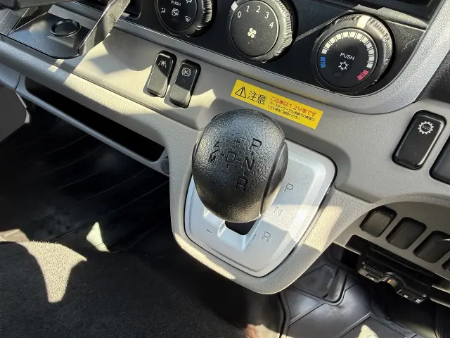 三菱 キャンター TPG-FBA20(2WD)の写真19
