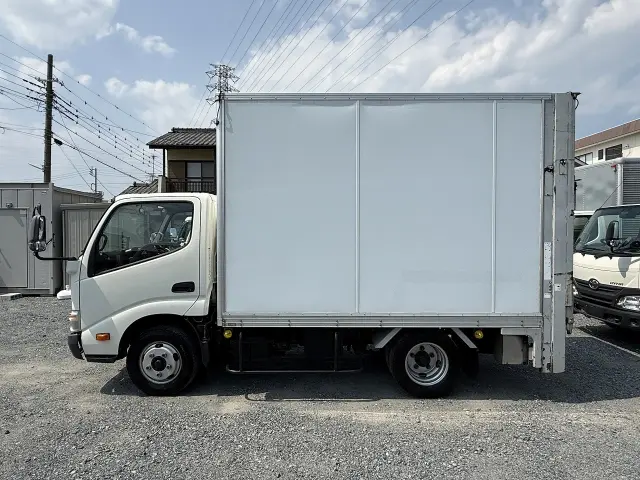 トヨタ ダイナ TKG-XZC605(2WD)の写真3