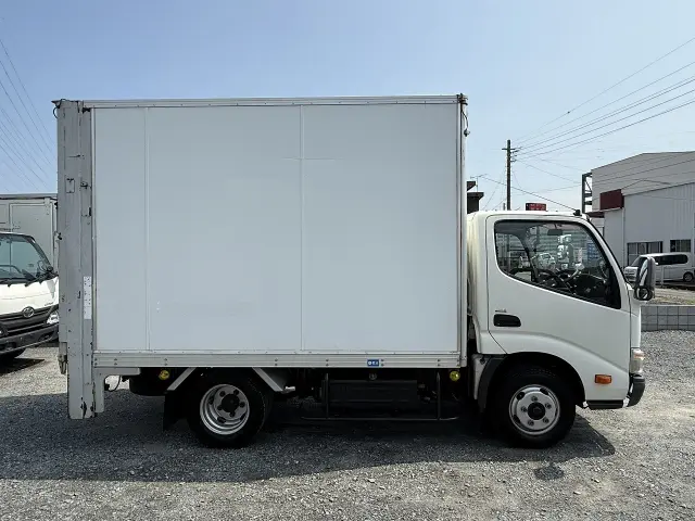 トヨタ ダイナ TKG-XZC605(2WD)の写真4