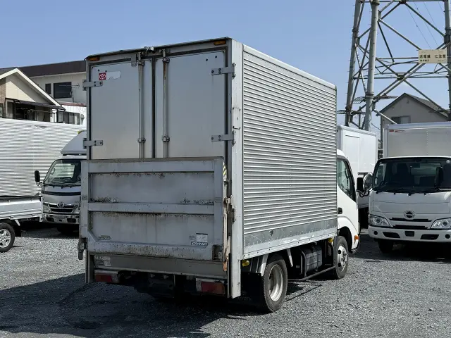 トヨタ ダイナ BDG-XZU308(2WD)の写真2