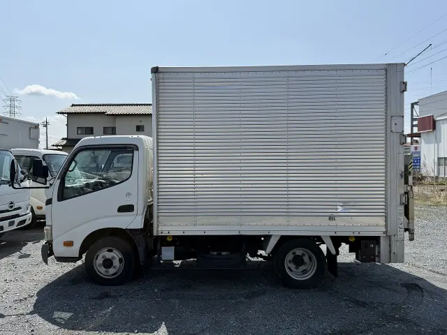 トヨタ ダイナ BDG-XZU308(2WD)の写真3