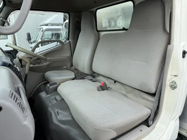 トヨタ ダイナ BDG-XZU308(2WD)の写真20