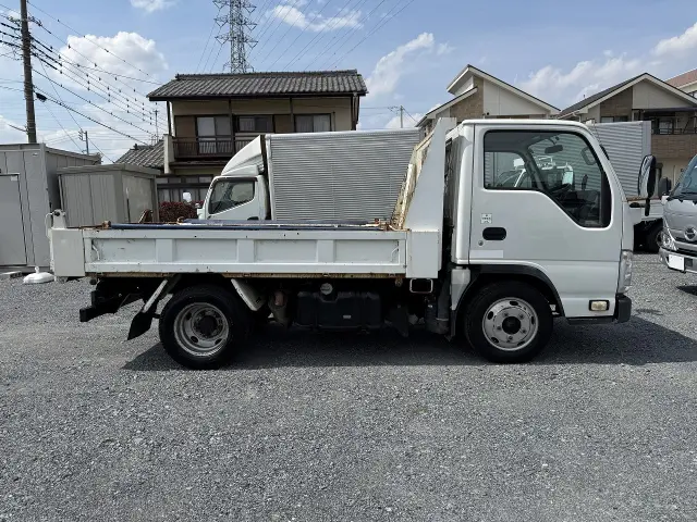 いすゞ エルフ SKG-NJR85AD(2WD)の写真4