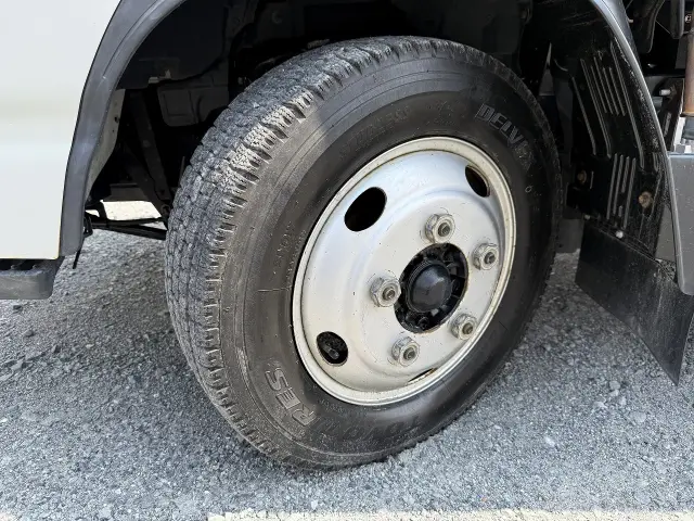 いすゞ エルフ SKG-NJR85AD(2WD)の写真15