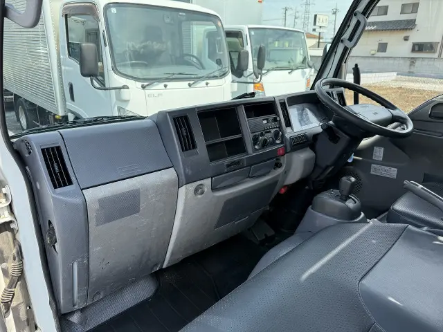 いすゞ エルフ SKG-NJR85AD(2WD)の写真22