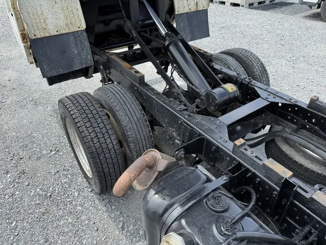 いすゞ エルフ SKG-NJR85AD(2WD)の写真32