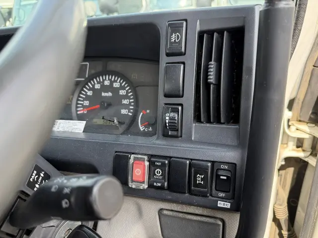 いすゞ エルフ SKG-NJR85AD(2WD)の写真45