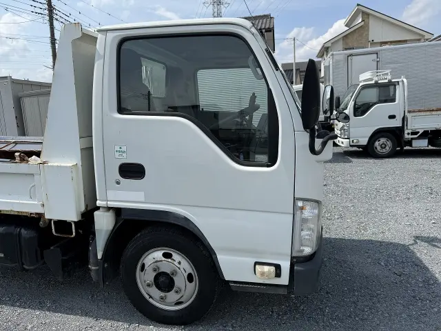 いすゞ エルフ SKG-NJR85AD(2WD)の写真50
