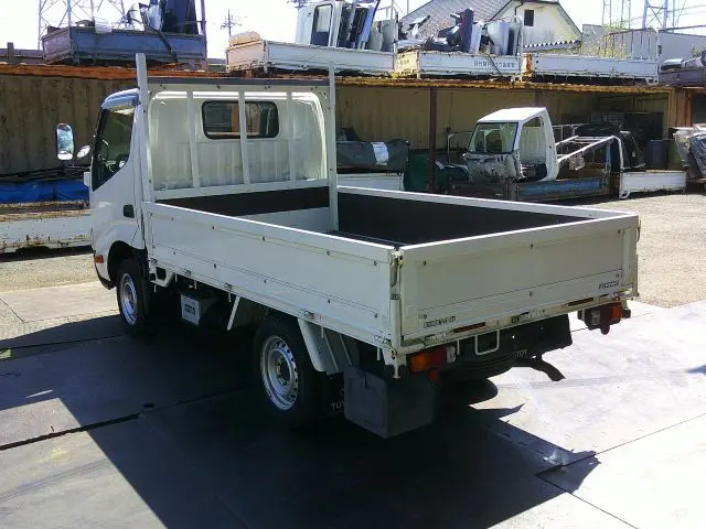 トヨタ ダイナ QDF-KDY221(2WD)の写真4