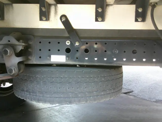 三菱 キャンター TPG-FEB90(2WD)の写真19