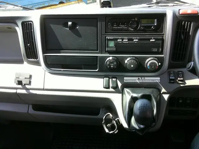 三菱 キャンター TPG-FEB90(2WD)の写真26