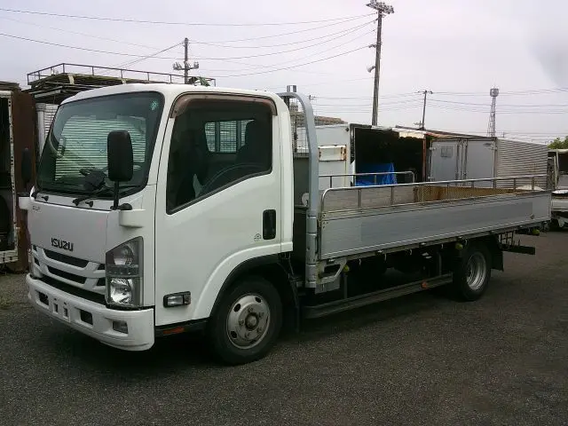 いすゞ エルフ TRG-NPR85AR(2WD)の写真1