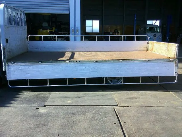 いすゞ エルフ TRG-NPR85AR(2WD)の写真11