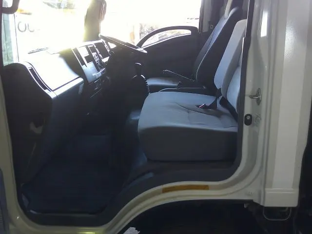 いすゞ エルフ TRG-NPR85AR(2WD)の写真19