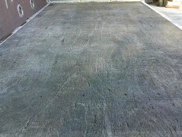 いすゞ エルフ PB-NKR81A(2WD)の写真7