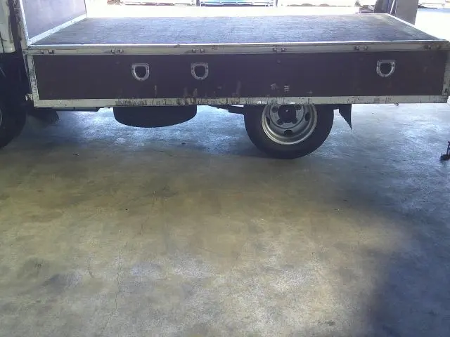 いすゞ エルフ PB-NKR81A(2WD)の写真11