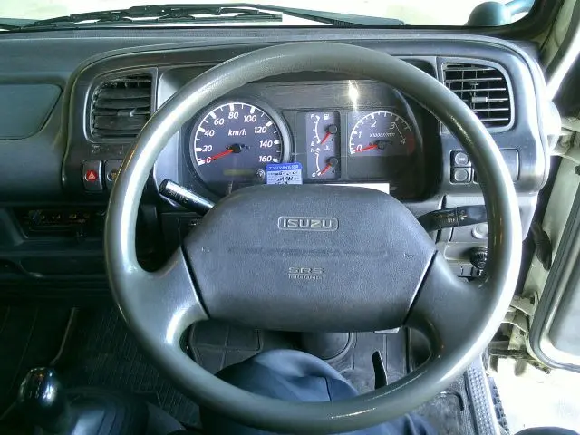 いすゞ エルフ PB-NKR81A(2WD)の写真17