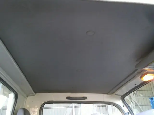 いすゞ エルフ PB-NKR81A(2WD)の写真28