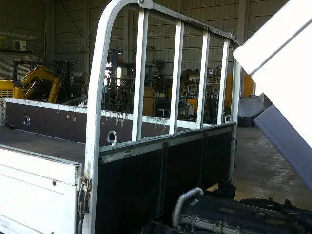 いすゞ エルフ PB-NKR81A(2WD)の写真35