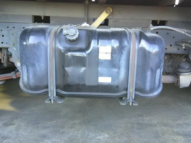 いすゞ エルフ PB-NKR81A(2WD)の写真40