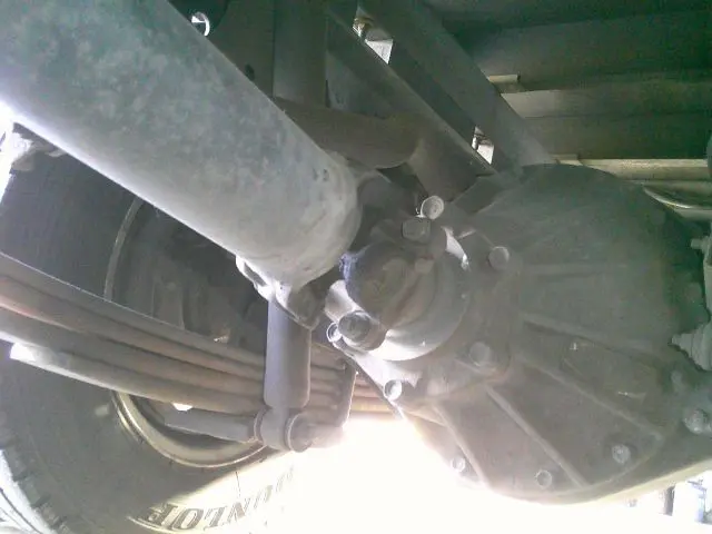 いすゞ エルフ PB-NKR81A(2WD)の写真44