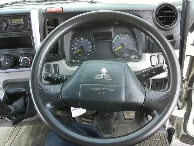 三菱 キャンター TPG-FBA60(2WD)の写真17