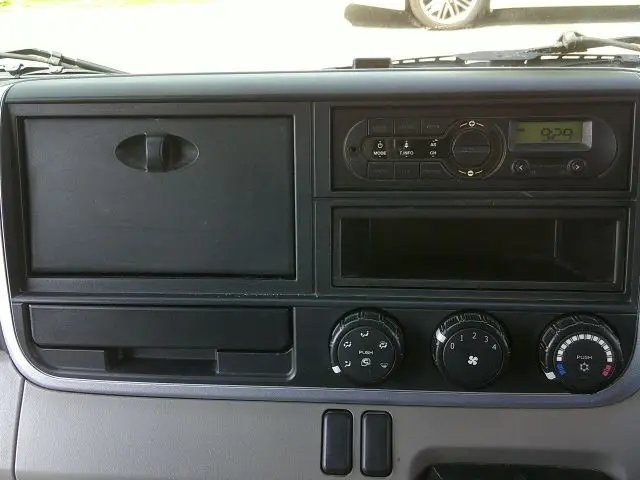 三菱 キャンター TPG-FBA60(2WD)の写真30