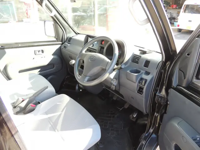 ダイハツ ハイゼットバン EBD-S321W(2WD)の写真24