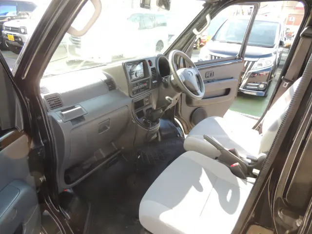 ダイハツ ハイゼットバン EBD-S321W(2WD)の写真31