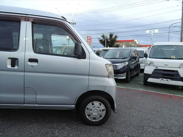 ダイハツ ハイゼットバン EBD-S321W(2WD)の写真11