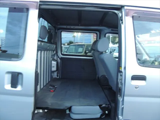 ダイハツ ハイゼットバン EBD-S321W(2WD)の写真30