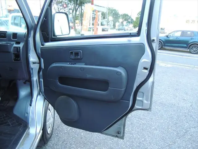 ダイハツ ハイゼットバン EBD-S321W(2WD)の写真31
