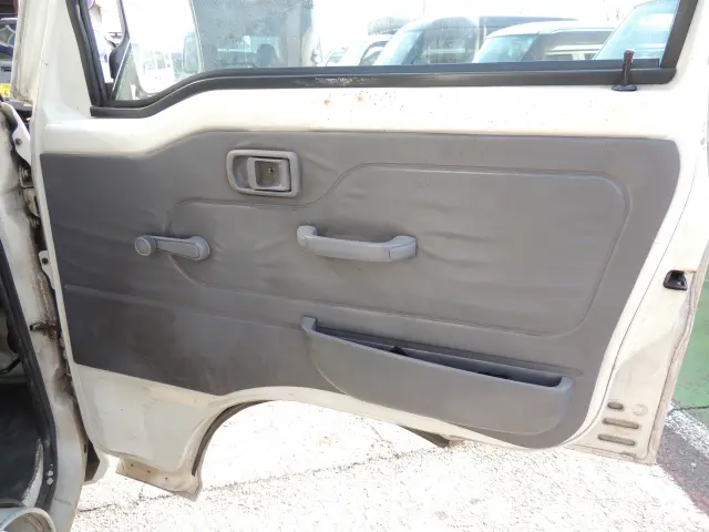 ダイハツ ハイゼットトラック LE-S200C(2WD)の写真21