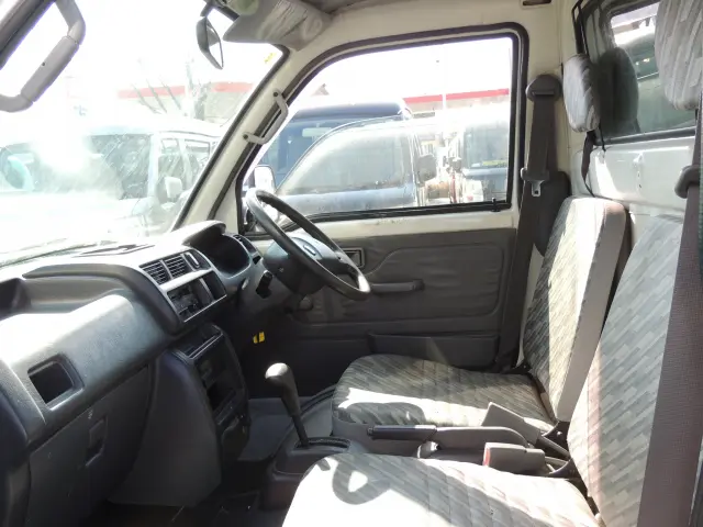 ダイハツ ハイゼットトラック LE-S200C(2WD)の写真47