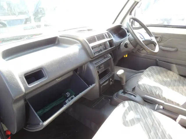 ダイハツ ハイゼットトラック LE-S200C(2WD)の写真48