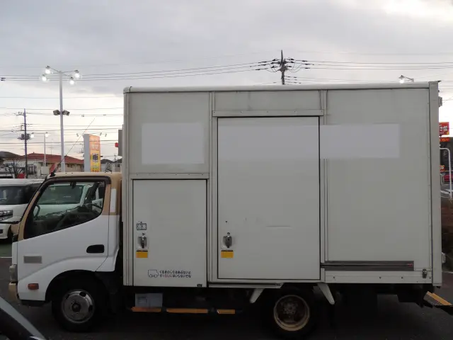 日野 デュトロ BKG-XZU504M(2WD)の写真9