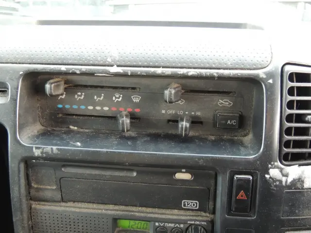 日野 デュトロ BKG-XZU504M(2WD)の写真36