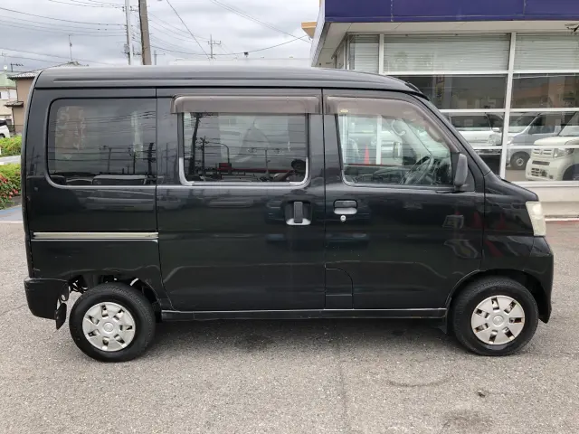 トヨタ ピクシスバン EBD-S321M(2WD)の写真5