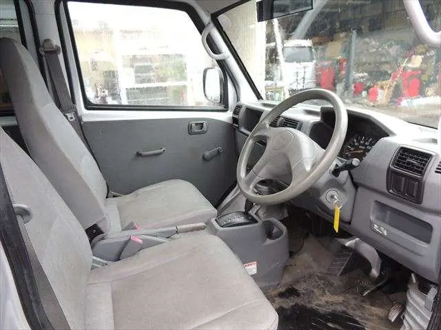 日産 クリッパーバン LE-U71V(2WD)の写真27