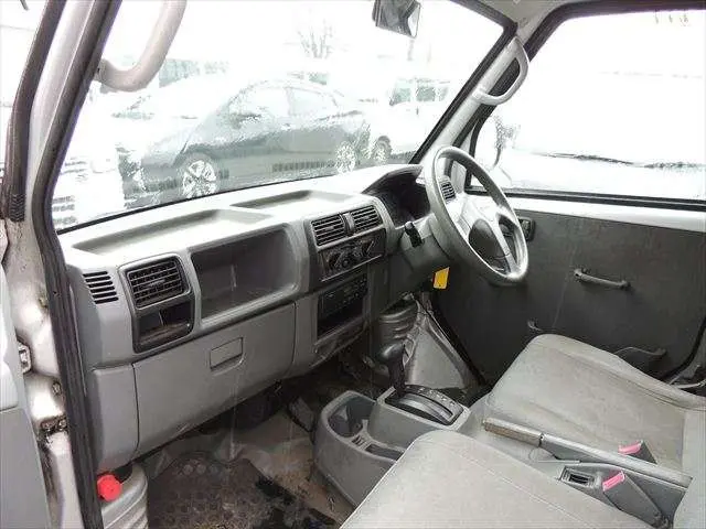 日産 クリッパーバン LE-U71V(2WD)の写真48