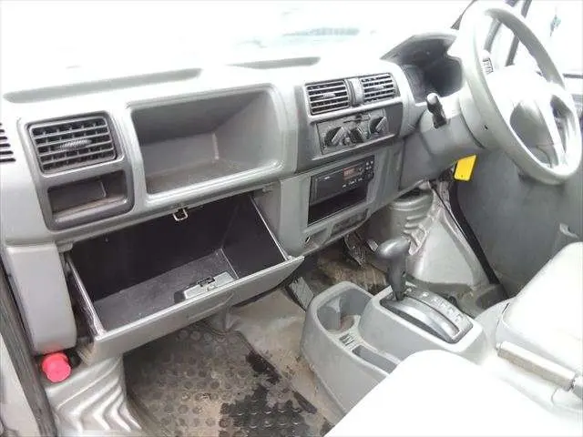 日産 クリッパーバン LE-U71V(2WD)の写真49