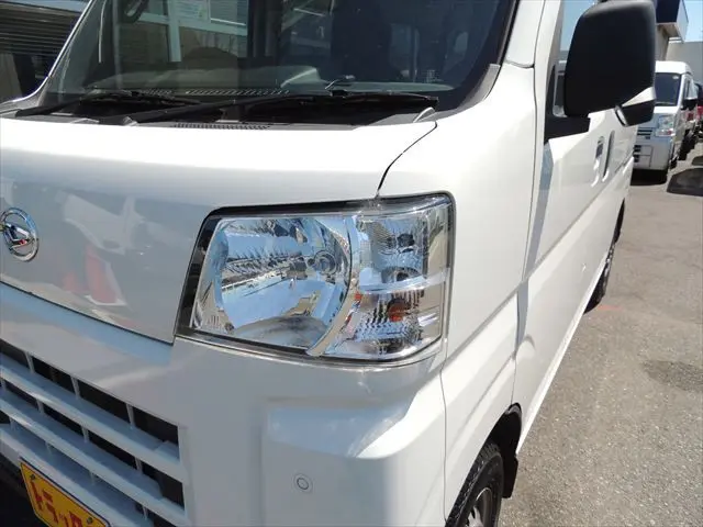 ダイハツ ハイゼットバン 3BD-S700V(2WD)の写真5